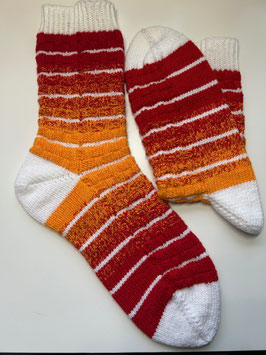 Seute Deern: Strickset Leuchtturm-Socken