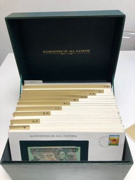 Schöne Sammlung "Banknotes of all Nations" in bequemer Luxus-Sammelbox