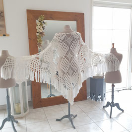 Grand châle de mariée en laine acrylique douce, touché mérinos, écru, tricoté main, ajouré, franges, 210x100cm, vintage, Laurine Masset #18