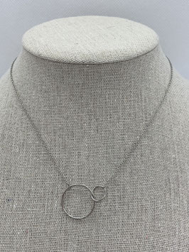 Collier anneaux entrelacés argenté