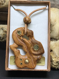 Anhänger aus Holz