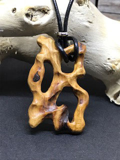 Anhänger aus Holz