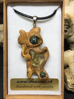 Anhänger  aus Holz