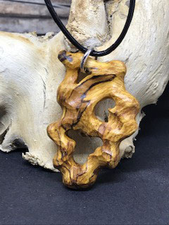 Anhänger aus Holz