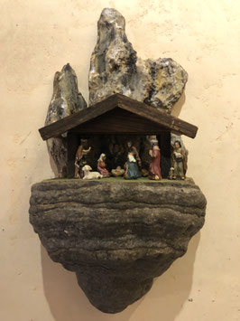 Tiroler "Baumschwamm-Krippe" mit Figurensatz "Modell B"