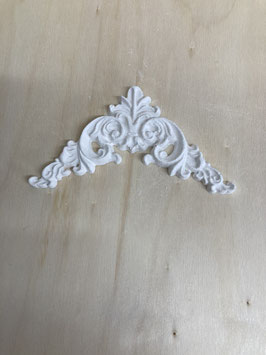 spitzes Tor- oder Fensterrelief