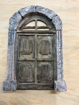 Große Holztüre mit Mauerumrahmung, Variante A