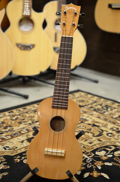 Famous FS-220
