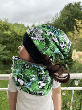 Winter Beanie Mütze Loopschal gefütter " Fussball auf grün " KU 42-58