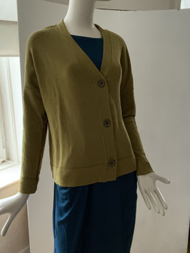 kastige Strickjacke mit V Ausschnitt in Merinowolle 8015