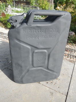 original wehrmachtskanister 20Liter restauriert
