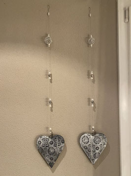 Herzhänger anthrazit mit Ornamenten und Draht-Perlenkugel - Nr. 19