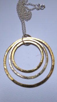 3 circle brass pendant / 3 Kreise, Messing