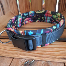 Halsband Halloween grau