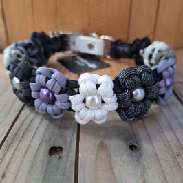 Halsband Blümchen grau-schwarz