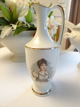 Vase / Henkelkrug aus Porzellan mit Josephine Bonaparte (L)