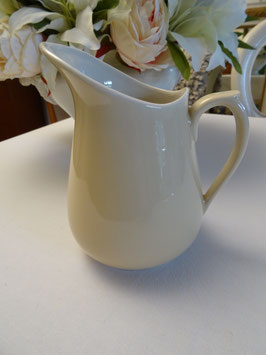 Antikes Steingut-Kännchen / Milchkännchen in dunklem creme (L)