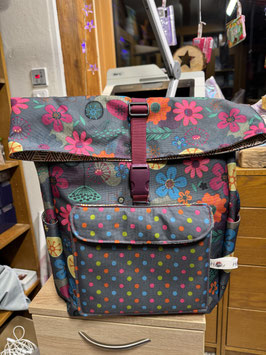 Getupfter Rolltop-Rucksack