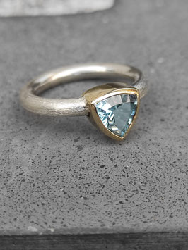Ring Topas-Trillion Lasercut, runde Ringschiene