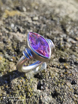 Ring Zirkonia-Navette (rosa)