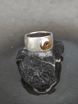 Ring "runde Sache" (Rubin/breit)