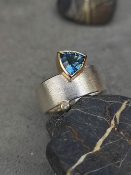 Ring Topas "London blue" (Trillian concave)