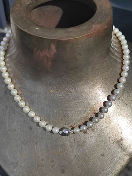 Süßwasserperlenkette mit Magnet