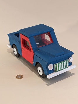 129. Landrover model.