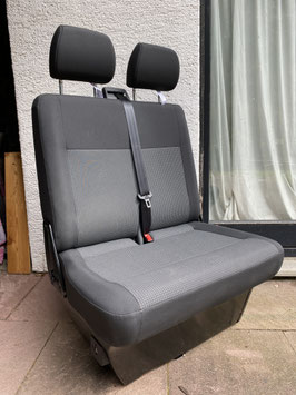 VW T6.1 Beifahrer-Doppelsitzbank  DOUBLE GRID UMKLAPPBAR ABSCHLIE?BAR