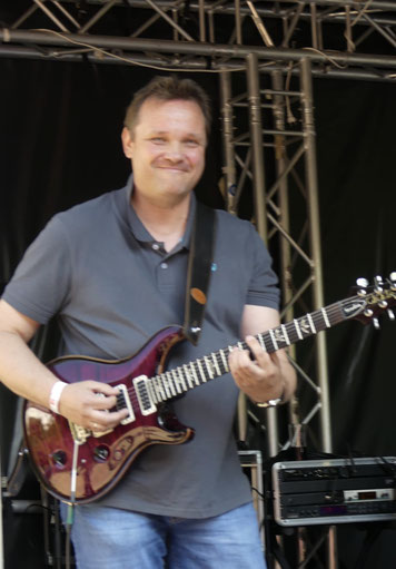 Jörg Lindhorst, Guitar