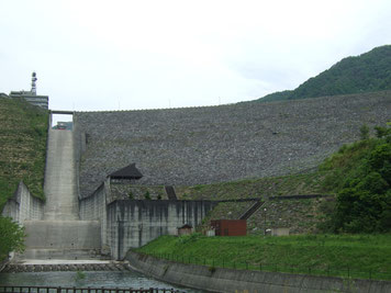 三国川ダム