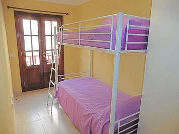 2. Schlafzimmer