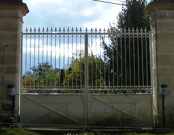 Installation d'un automatisme de portail HykeKit à Aigonnay (79370) par C-automatique