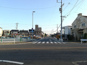 日比津分水地より中井筋の下流を望む