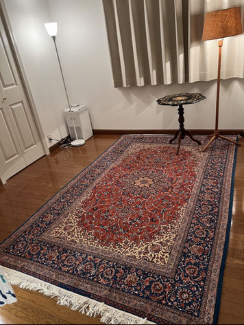 ESFAHAN Wool&Silk   FEIZULLAH・HAGHIGHI工房 フェイゾッラー・ハギギ　ドザールサイズ　独特な色使いのとても美しい絨毯です。経年使用で美しさが増します。
