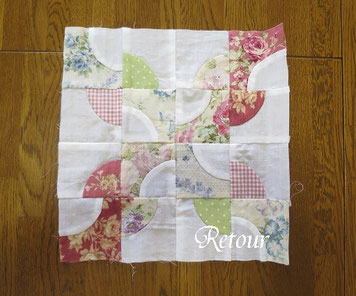 サンプラーキルトのパターン紹介 - 幸せを紡ぐバラのキルト