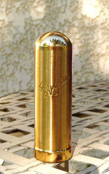 EVYAN : WHITE SHOULDERS : PETIT FLACON DE SAC LOGE DANS TUBE EN BRONZE