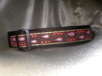 Klickverschluss, Halsband, 2,5cm, Gurtband schwarz, Borte Flames