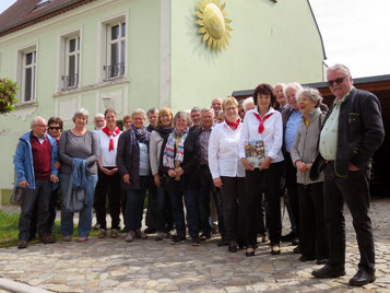 Mit der Exkursion nach Glinde an der Elbe hat der Heimatkreis Oberderdingen am 27. April 2019 sein Interesse für das dortige Lichtmessbrauchtum bekundet und neue Kontakte geknüpft