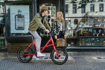 Die verschiedenen Modelle von Falt- oder Kompakt e-Bikes können Sie sich im Shop in Velbert ansehen.