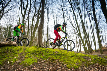 Fahrtechnik-Training für e-Mountainbiker inklusive!