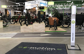 Desinfektionsstation in der e-motion e-Bike Welt Hanau