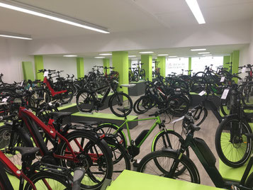 Die ersten e-Bikes treffen in der e-motion e-Bike Welt Münster ein