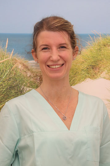 Stuhlassistenz Lea Sophie Dörling Portrait - Zahnarztpraxis & Implantologie Dr. med. dent. Malte Uhrigshardt Tornesch im Kreis Pinneberg