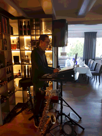 Hochzeits-DJ,DJ plus Saxophon,Geburtstag, Party,Düsseldorf,Schwerte,Haan,Gruiten,Meerbusch,Mönchengladbach,Essen,Wuppertal,Gevelsberg,Hattingen,Bochum,Köln,Leverkusen,Mallorca,Hückeswagen,Herdecke,Sprockhövel,Wetter,Bottrop,Oberhausen,Restaurant Shiraz