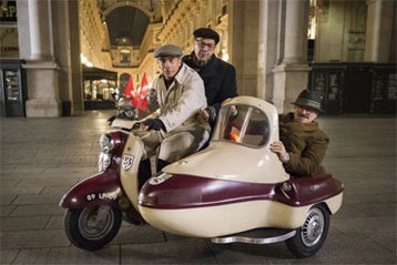 Aldo Giovanni e Giacomo sul sidecar BSA Sunbeam del film "Fuga da Reuma Park" del 2016
