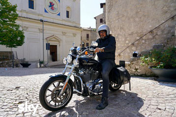 Alessandro Borghese su Harley-Davidson in Ciociaria nel 2020