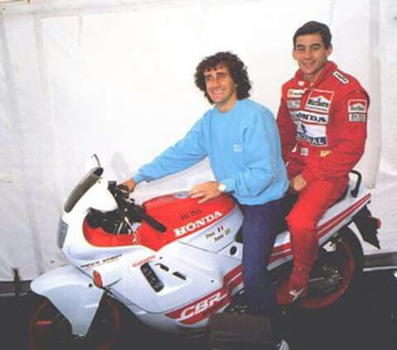 Alain Prost e Ayrton Senna in moto a San Marino, 1988