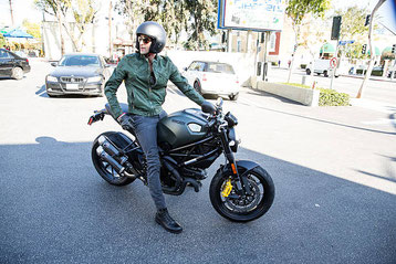 Adrien Brody su Ducati Monster Diesel. Los Angeles (California), 28-2-2013