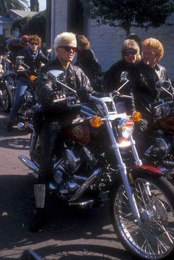 Billy Idol ad un evento Harley-Davidson a Los Angeles, California, l'8 novembre 1987